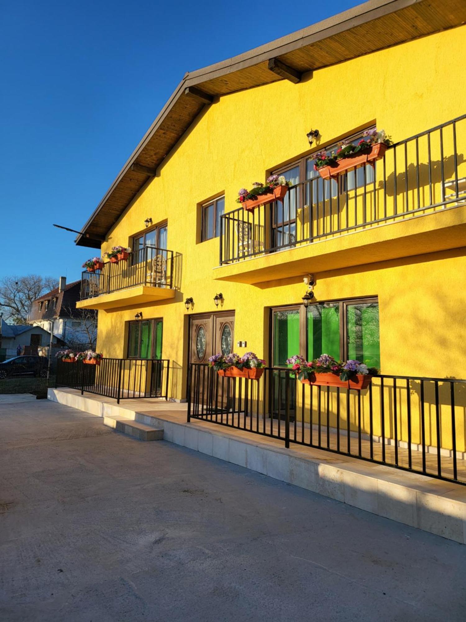 Casa Privata Airport Bucharest Therme Bucharest Balotesti Exterior photo